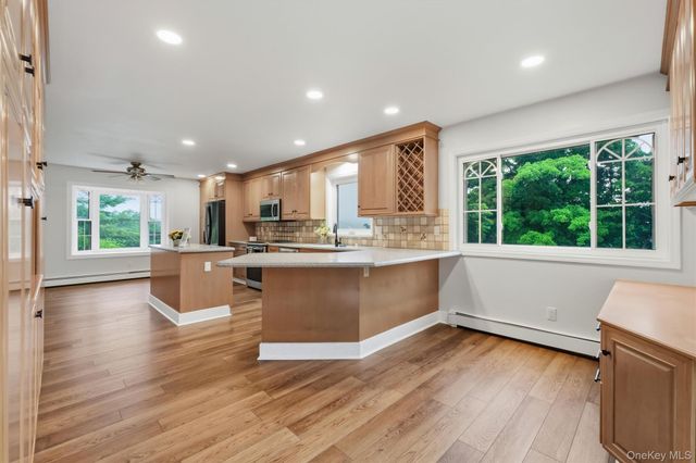26 Sebastian Court, Hopewell Junction, NY 12533