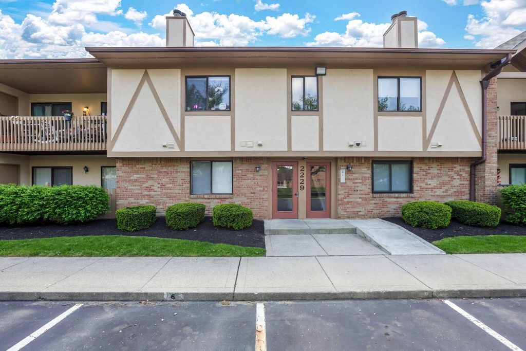 2229 Hedgerow Road, 2229B, Columbus, OH 43220