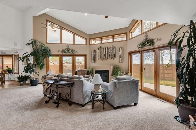 218 Alhambra Dr, Pueblo, CO 81005