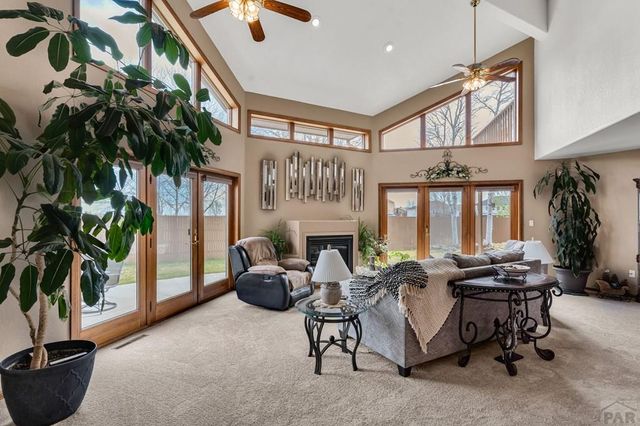 218 Alhambra Dr, Pueblo, CO 81005