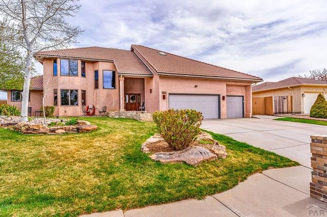 218 Alhambra Dr, Pueblo, CO 81005