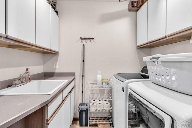 218 Alhambra Dr, Pueblo, CO 81005