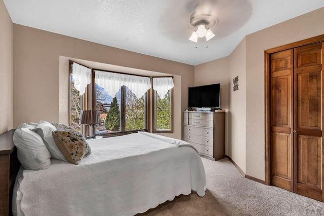 218 Alhambra Dr, Pueblo, CO 81005