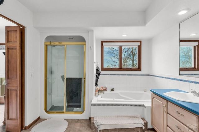 218 Alhambra Dr, Pueblo, CO 81005