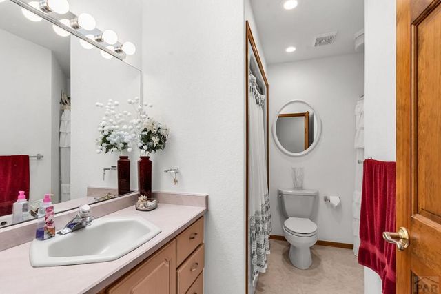 218 Alhambra Dr, Pueblo, CO 81005