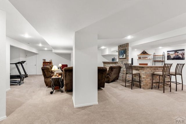 218 Alhambra Dr, Pueblo, CO 81005