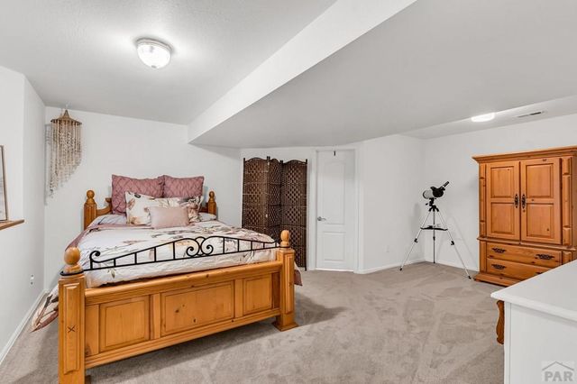 218 Alhambra Dr, Pueblo, CO 81005