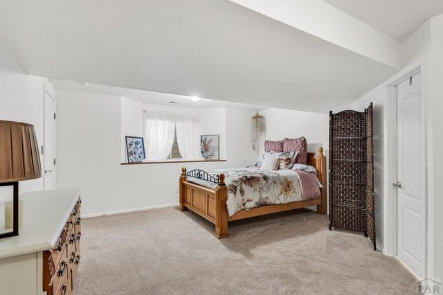 218 Alhambra Dr, Pueblo, CO 81005