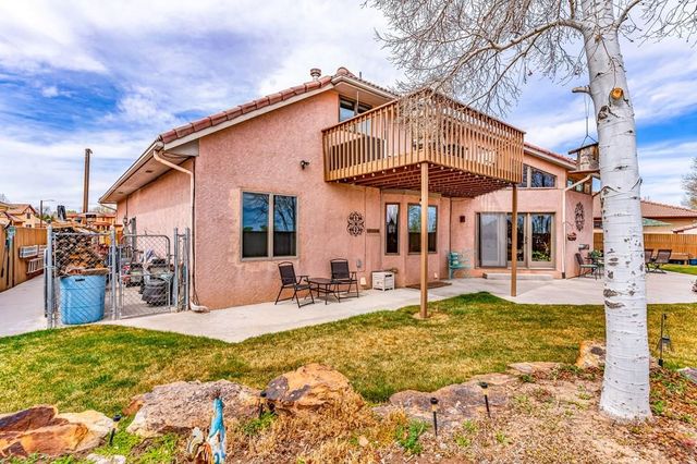 218 Alhambra Dr, Pueblo, CO 81005