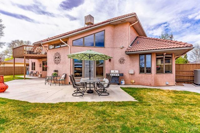 218 Alhambra Dr, Pueblo, CO 81005