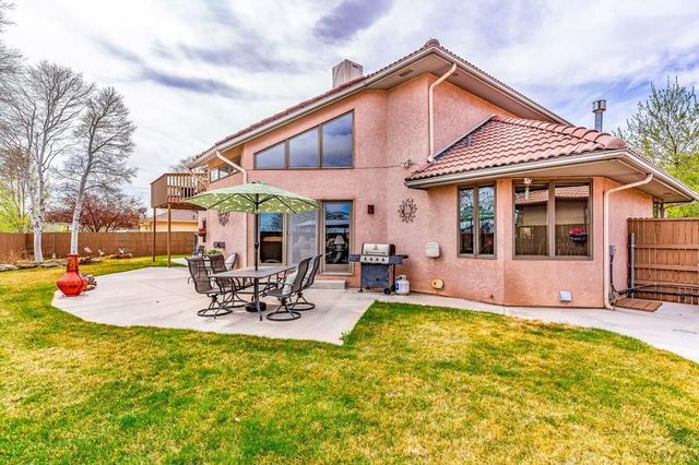 218 Alhambra Dr, Pueblo, CO 81005