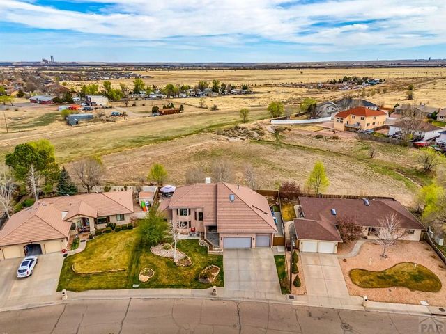 218 Alhambra Dr, Pueblo, CO 81005