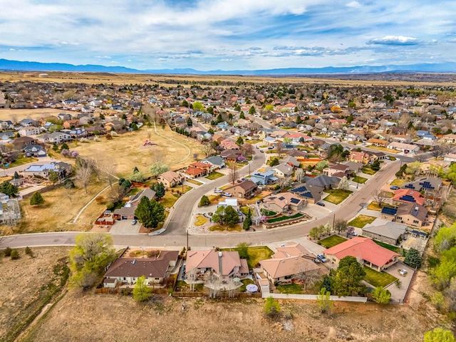 218 Alhambra Dr, Pueblo, CO 81005
