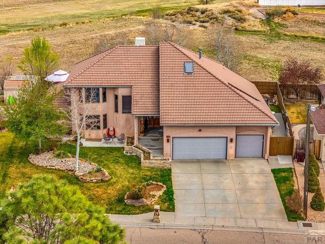 218 Alhambra Dr, Pueblo, CO 81005