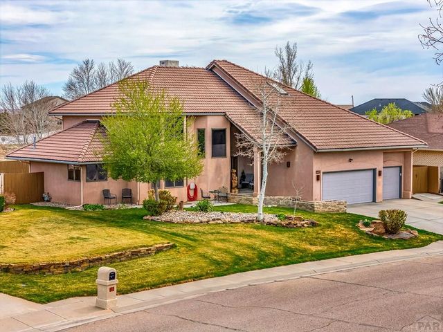 218 Alhambra Dr, Pueblo, CO 81005