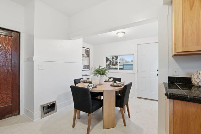 6104 N Stevens St, Spokane, WA 99205