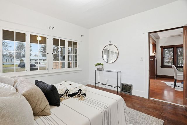 6104 N Stevens St, Spokane, WA 99205