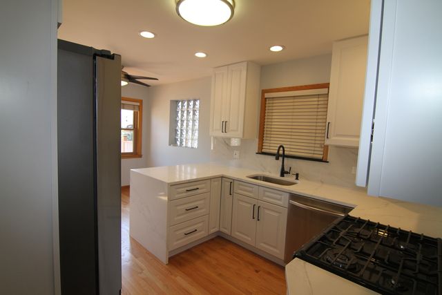 3759 N Pioneer Avenue, Chicago, IL 60634