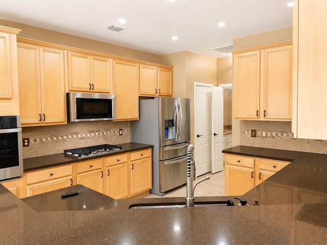 2521 Black Skimmer Court, League City, TX 77573