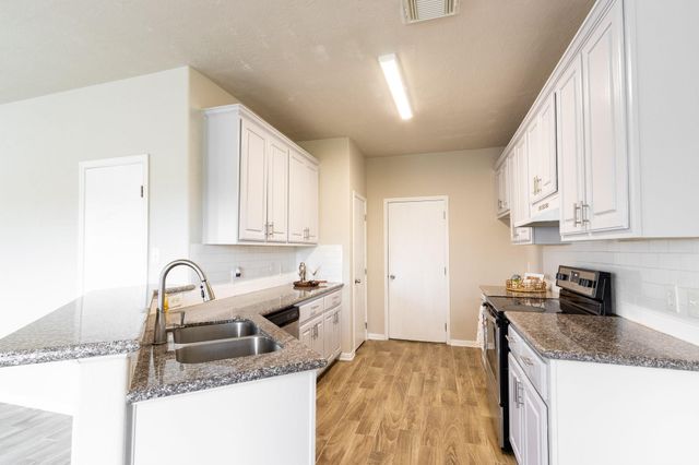 9515 Amberjack Drive, Texas City, TX 77591