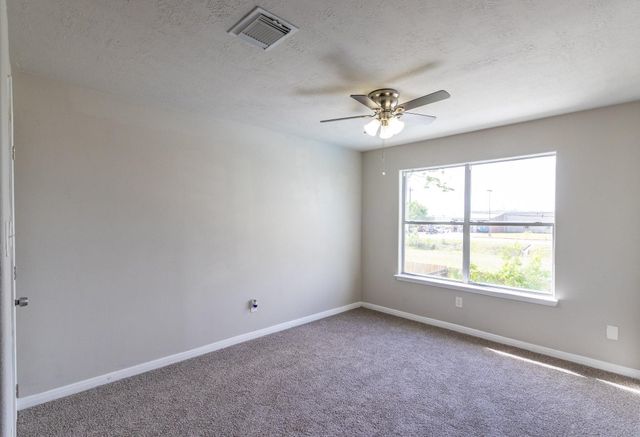 9515 Amberjack Drive, Texas City, TX 77591