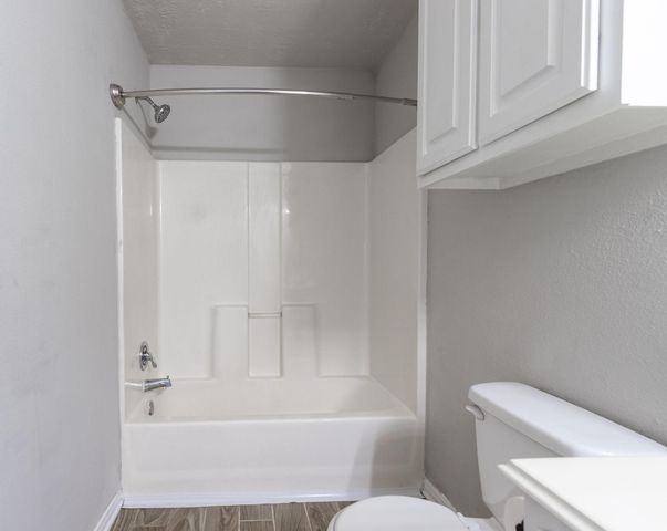 9515 Amberjack Drive, Texas City, TX 77591