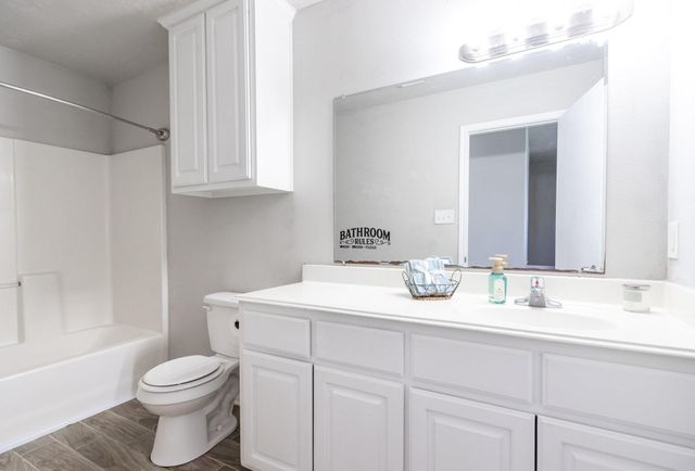 9515 Amberjack Drive, Texas City, TX 77591