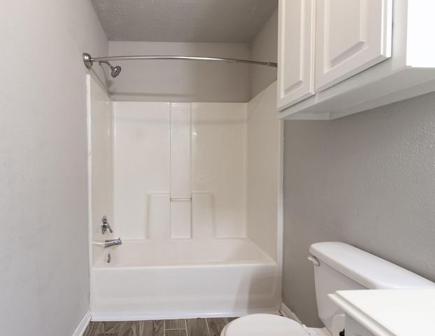 9515 Amberjack Drive, Texas City, TX 77591