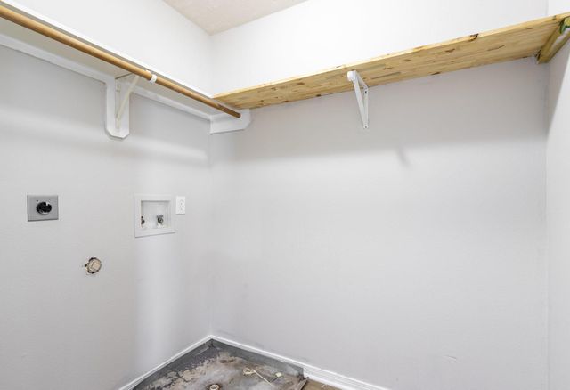 9515 Amberjack Drive, Texas City, TX 77591