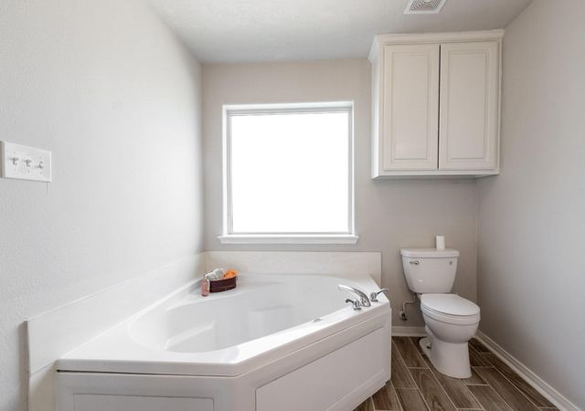 9515 Amberjack Drive, Texas City, TX 77591