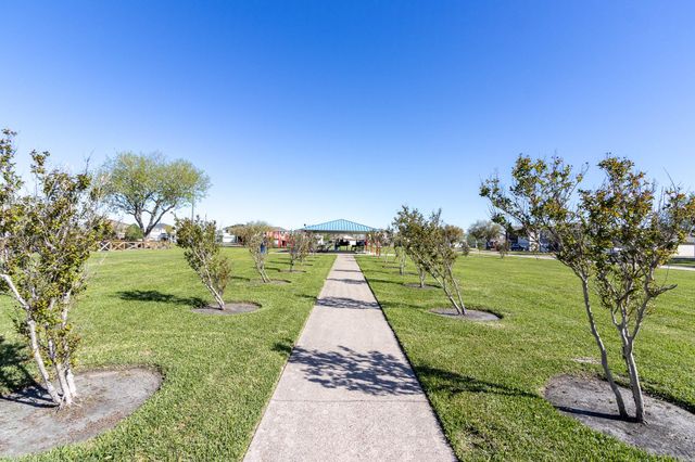 9515 Amberjack Drive, Texas City, TX 77591