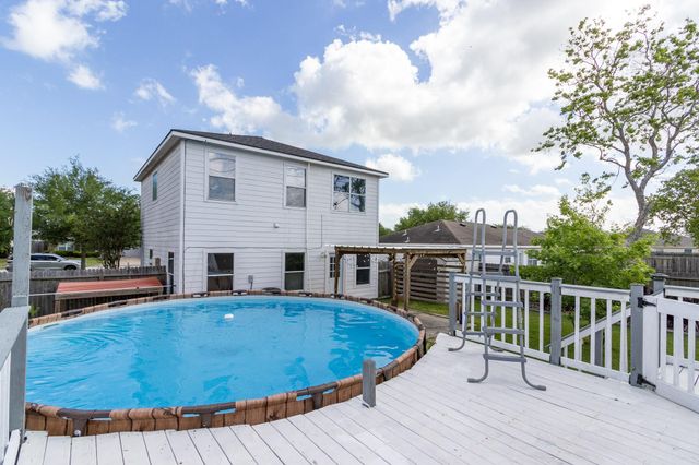 9515 Amberjack Drive, Texas City, TX 77591