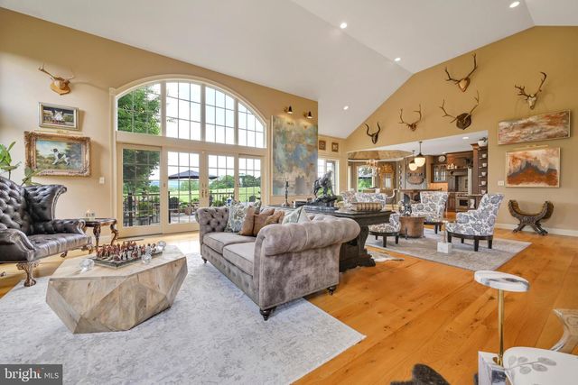 78 AUTUMN LEAF LN, Manheim, PA 17545
