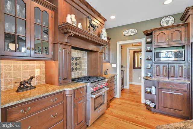 78 AUTUMN LEAF LN, Manheim, PA 17545
