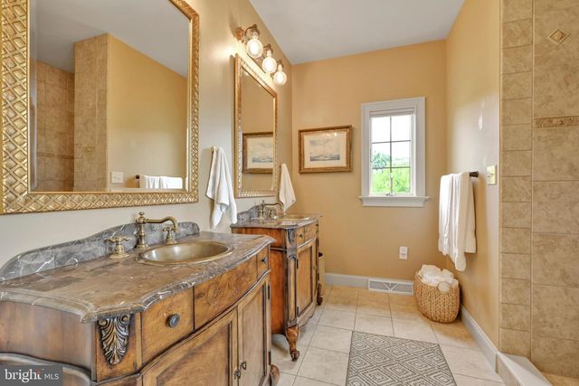 78 AUTUMN LEAF LN, Manheim, PA 17545