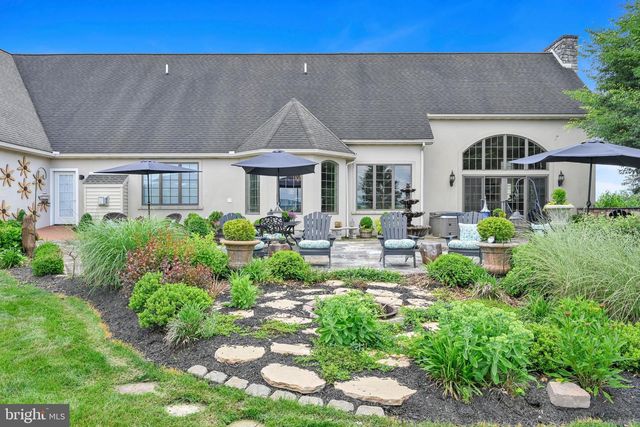 78 AUTUMN LEAF LN, Manheim, PA 17545