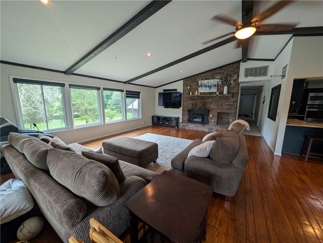 204 Shoreline Drive, Springdale, AR 72764