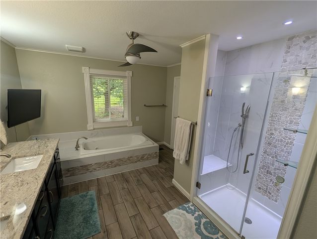 204 Shoreline Drive, Springdale, AR 72764