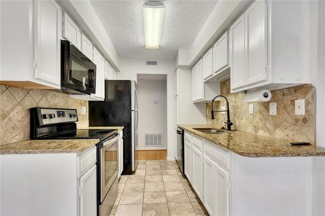 711 Glenleaf Drive, Peachtree Corners, GA 30092