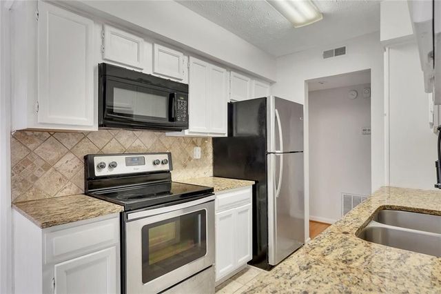 711 Glenleaf Drive, Peachtree Corners, GA 30092