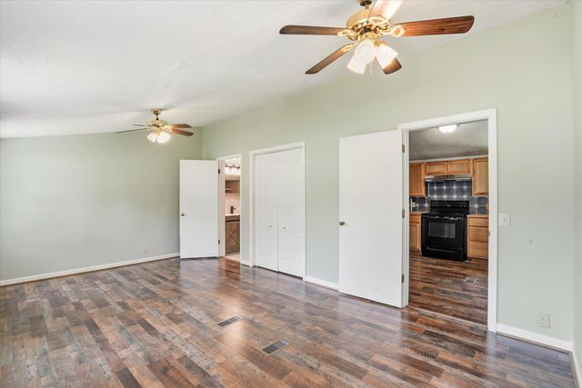 522 Pauline Drive, Bonneau, SC 29431