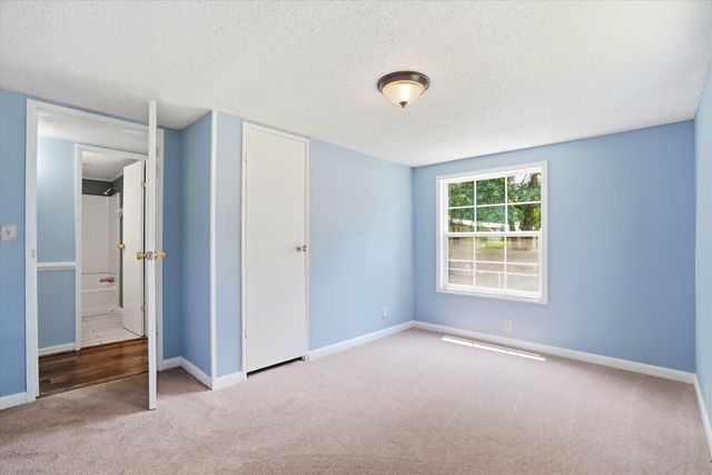 522 Pauline Drive, Bonneau, SC 29431
