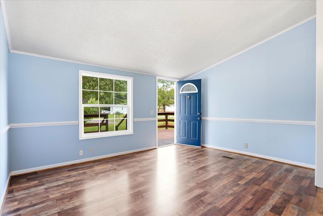 522 Pauline Drive, Bonneau, SC 29431
