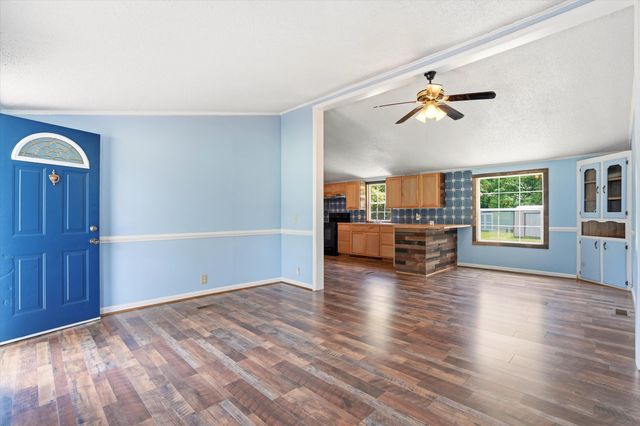 522 Pauline Drive, Bonneau, SC 29431