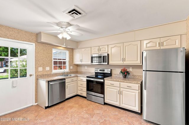 831B Inverness Court, Lakewood, NJ 08701