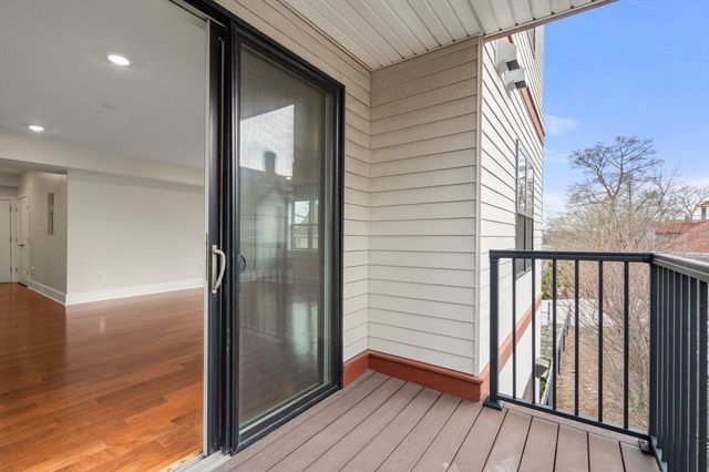 18 Johnson Ave 3, Quincy, MA 02169