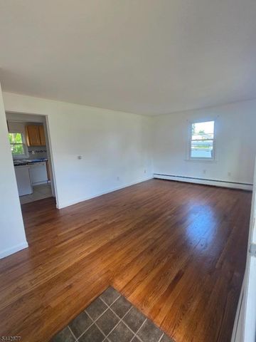 98 Craske St, Woodbridge Twp., NJ 07095