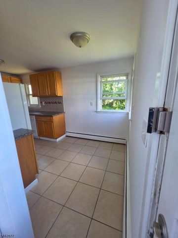 98 Craske St, Woodbridge Twp., NJ 07095