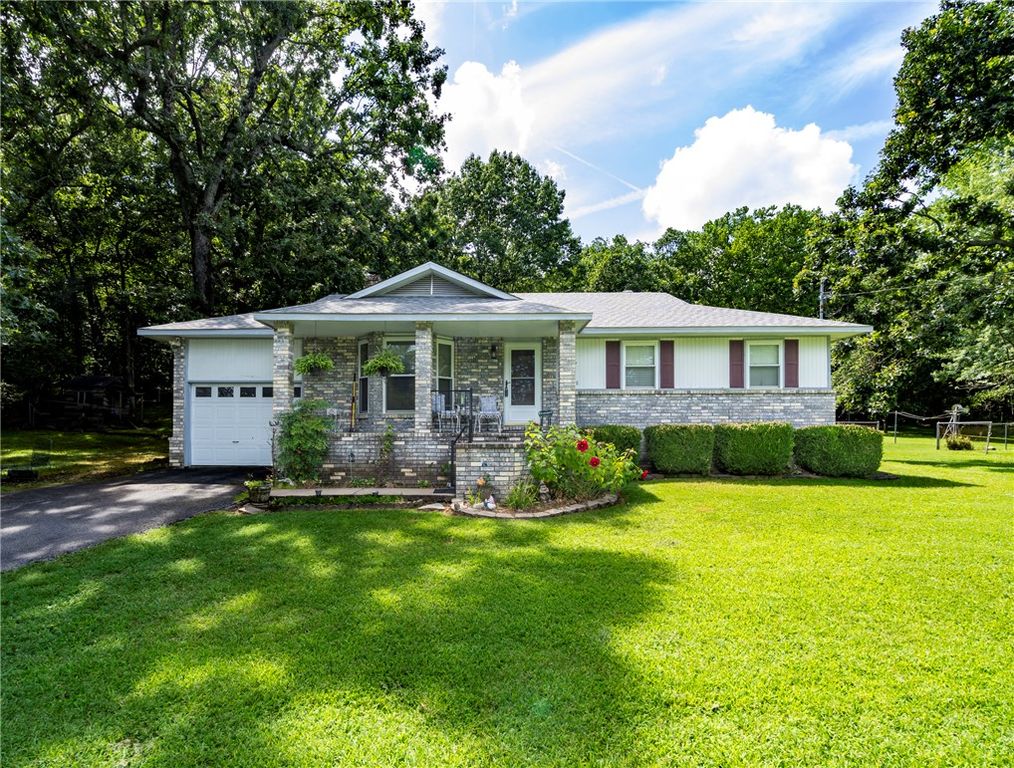 3718 Primrose Lane, Springdale, AR 72764