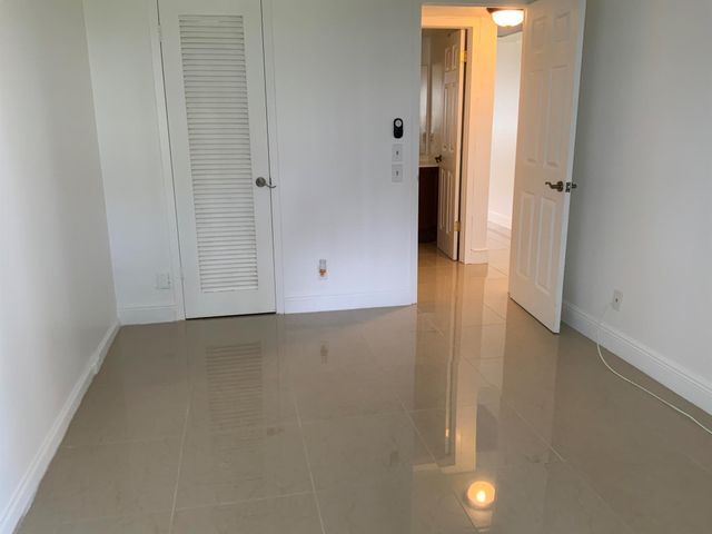 223 Fanshaw F 223, Boca Raton, FL 33434